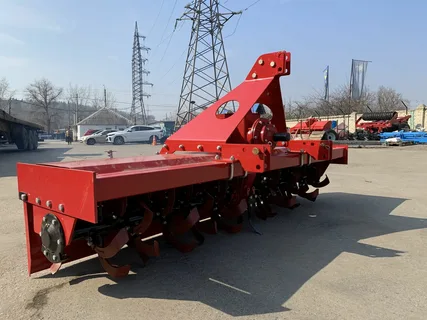 تصویر 1 از کارایی روتیواتور تراکتوری 60 تیغه در آماده سازی خاک با امکان سفارش